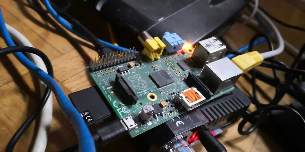 DNS with integrated AdBlocking in the local network